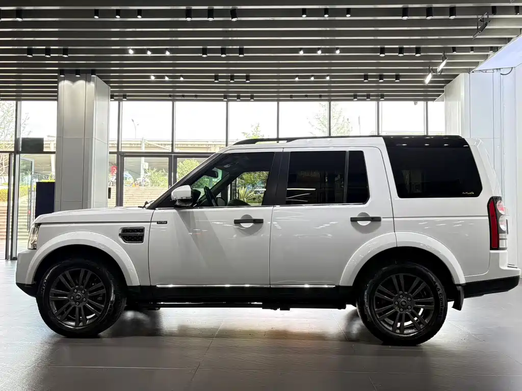 Land Rover Discovery 2017 — фото 7