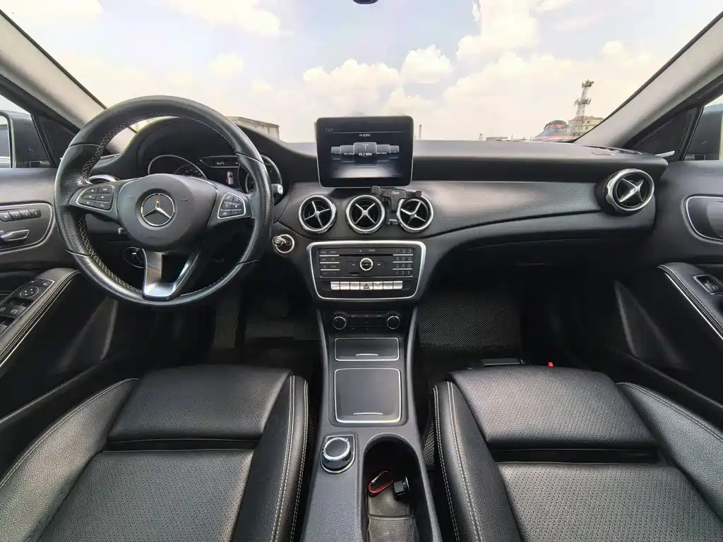 Mercedes-Benz GLA 2018 — фото 8