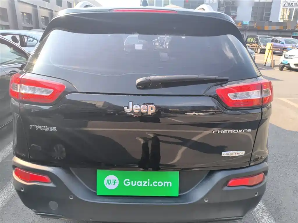 Jeep Cherokee 2016 — фото 4