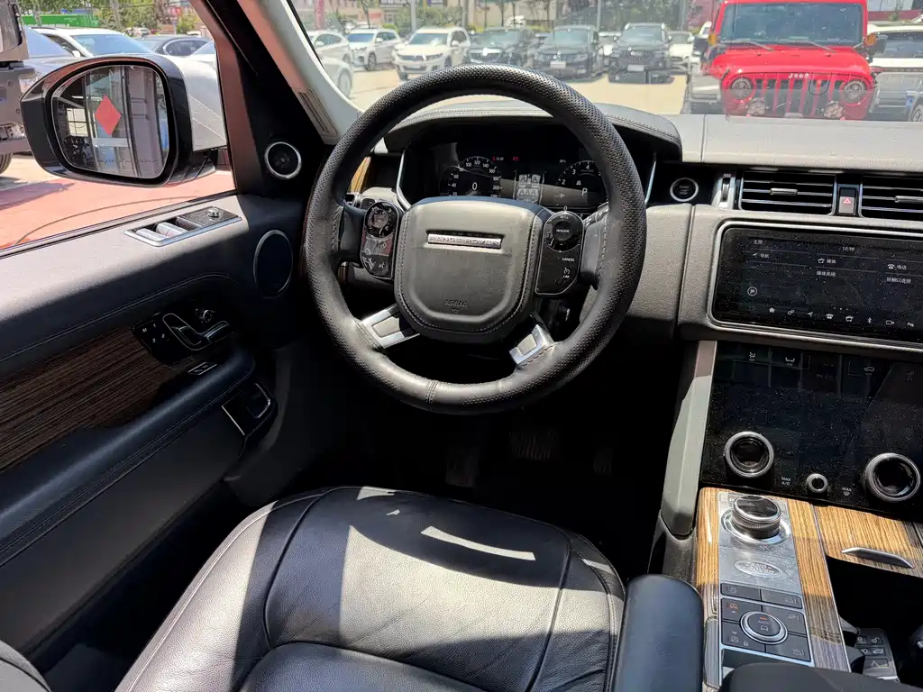 Land Rover Range Rover 2018 — фото 12