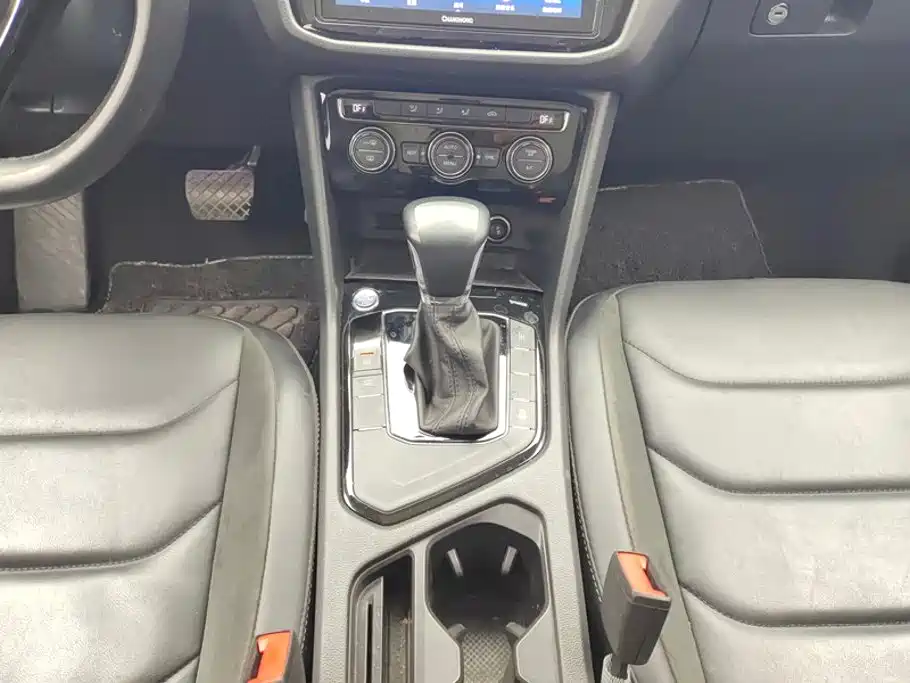 Volkswagen Tiguan L 2020 — фото 16