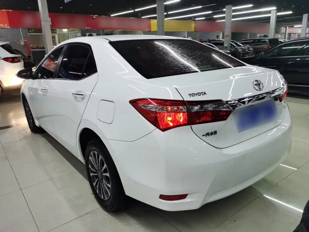 Toyota Corolla 2018 — фото 23