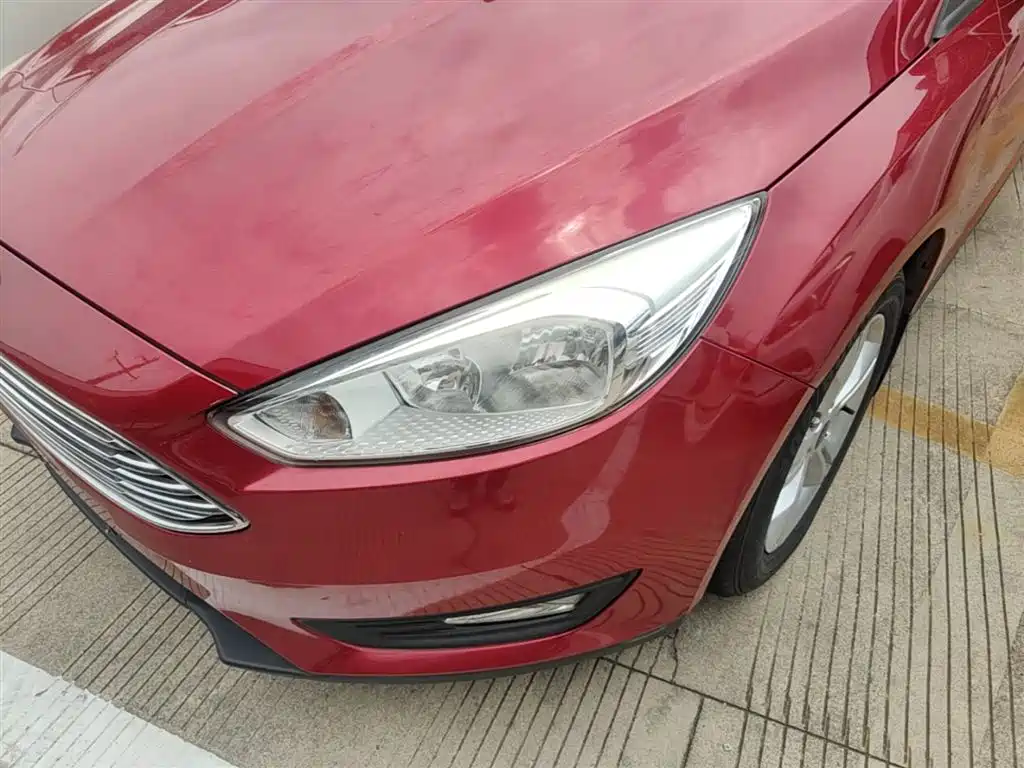 Ford Focus 2015 — фото 24