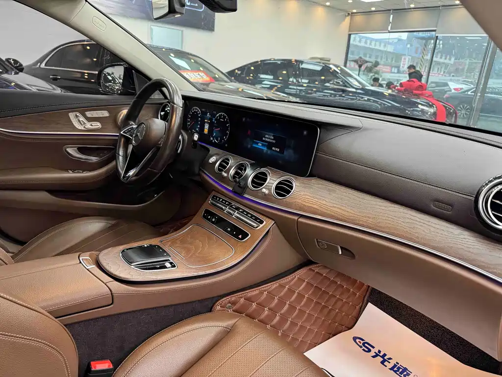 Mercedes-Benz E-Class 2021 — фото 14