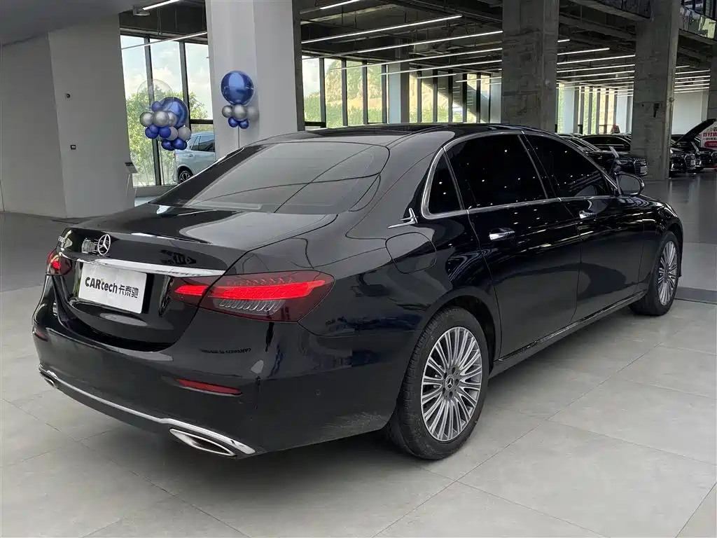 Mercedes-Benz E-Class 2023 — фото 4