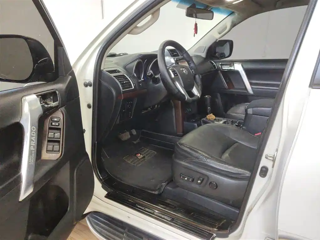 Toyota Prado 2016 — фото 16