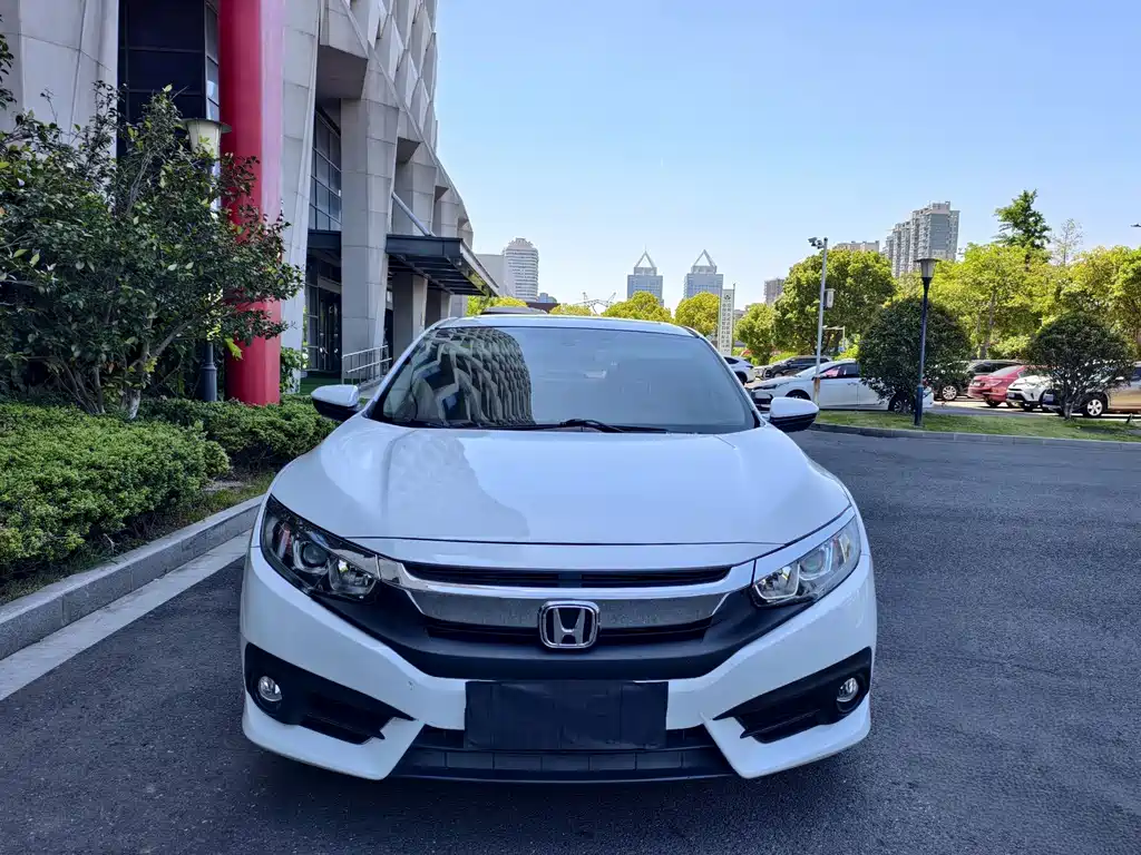Honda Civic 2017 — фото 2