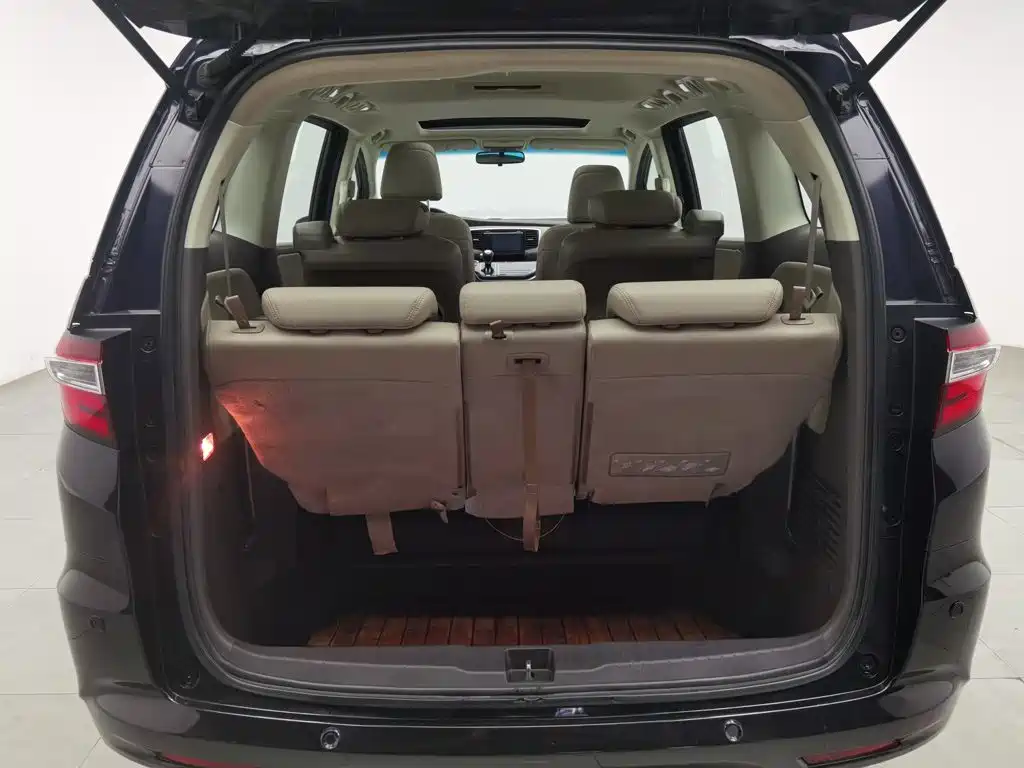 Honda Odyssey 2017 — фото 16