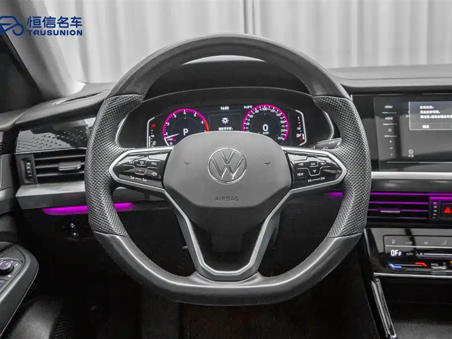 Volkswagen Passat 2023 — фото 15