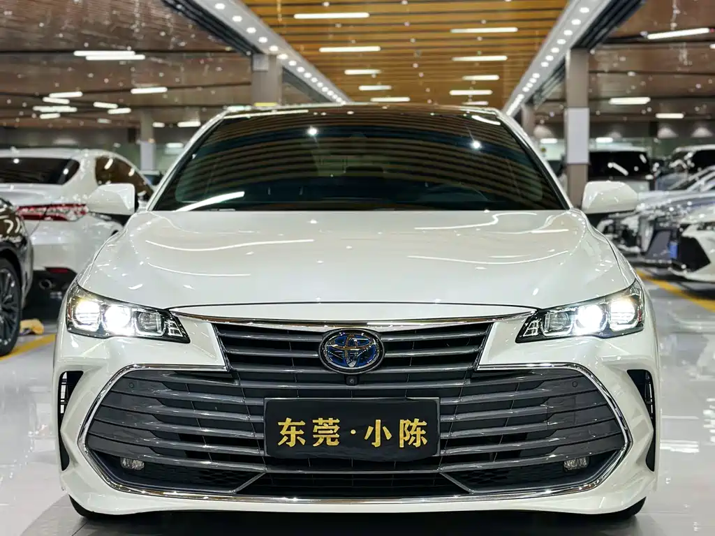 Toyota Avalon 2020 — фото 2