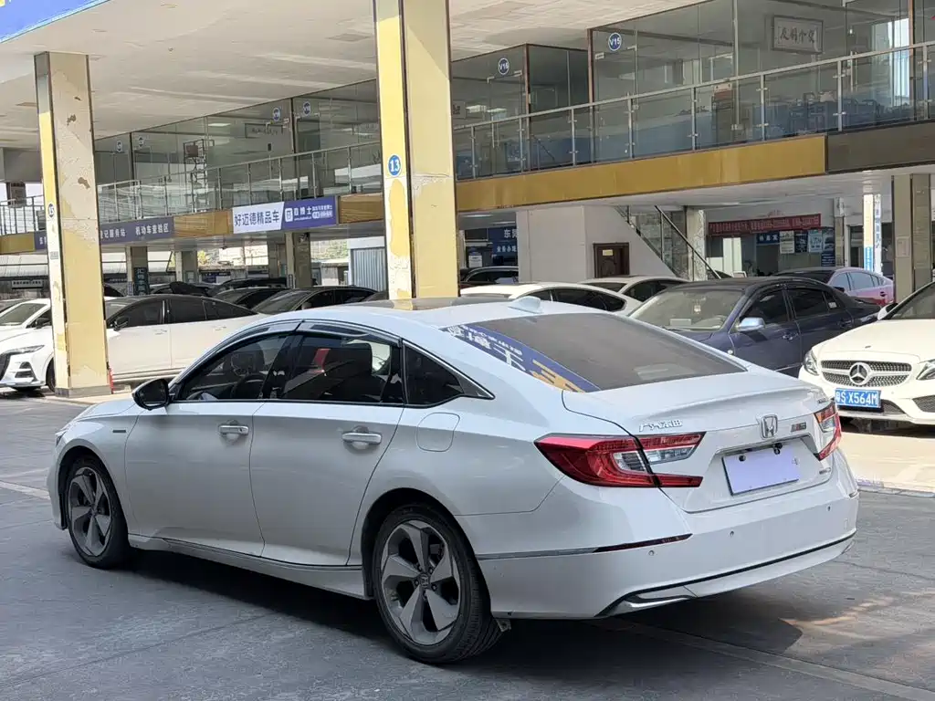 Honda Accord 2019 — фото 13