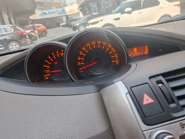 Toyota Yizhi 2011