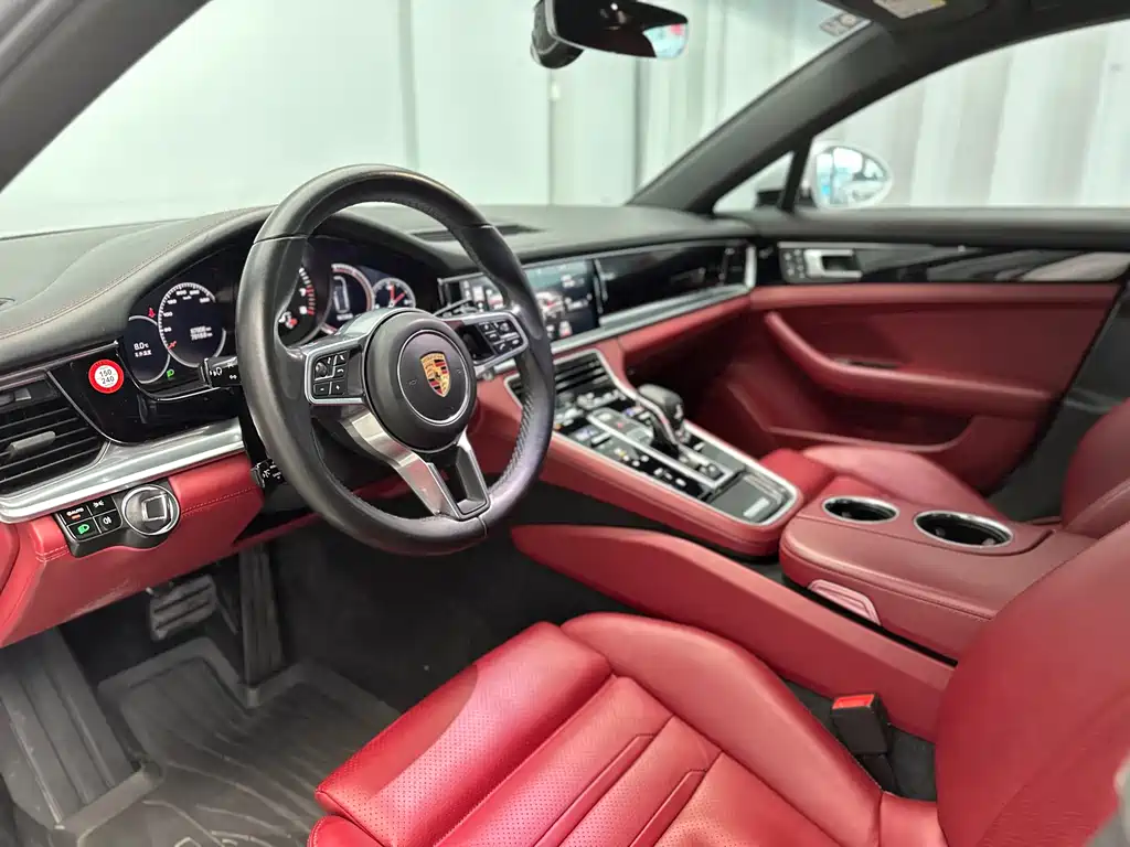 Porsche Panamera 2018 — фото 20