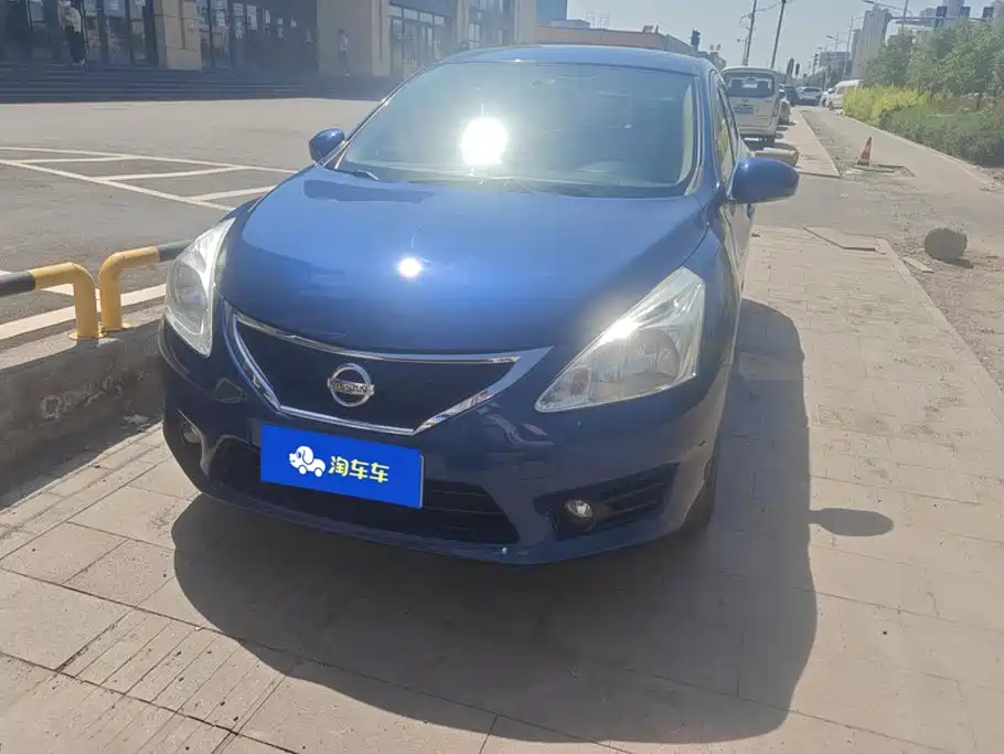 Nissan Tiida 2013