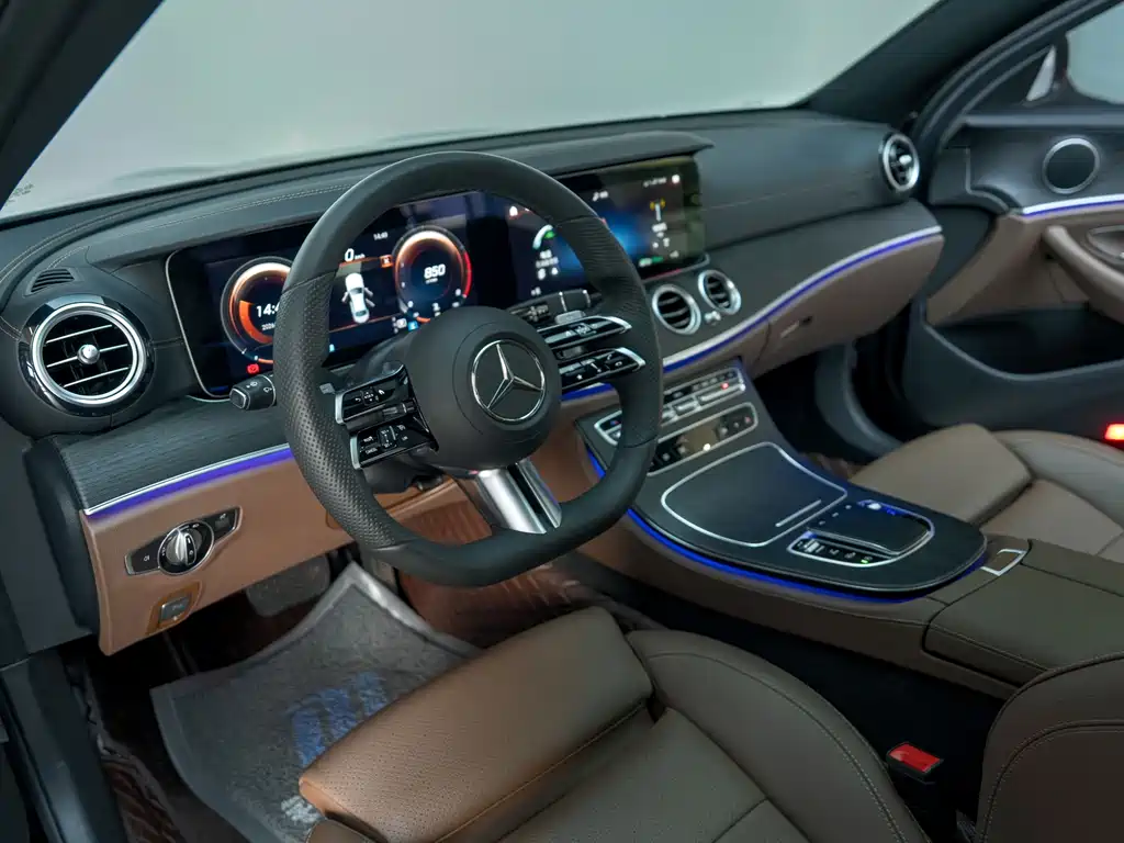 Mercedes-Benz E-Class 2022 — фото 9