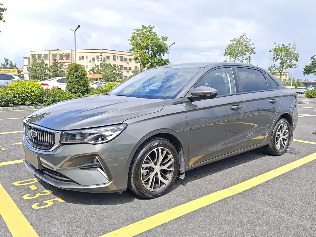 Geely Emgrand 2024
