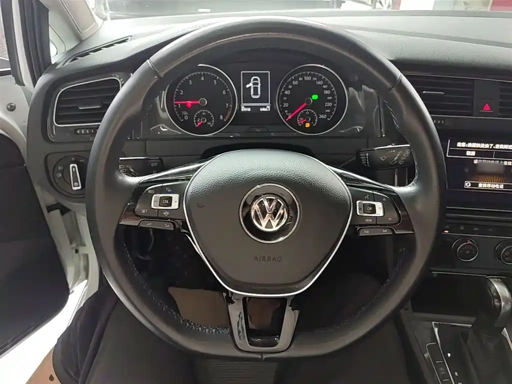 Volkswagen Golf 2019 — фото 11