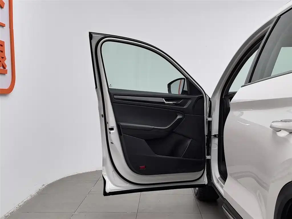 Skoda Kodiaq 2017 — фото 8