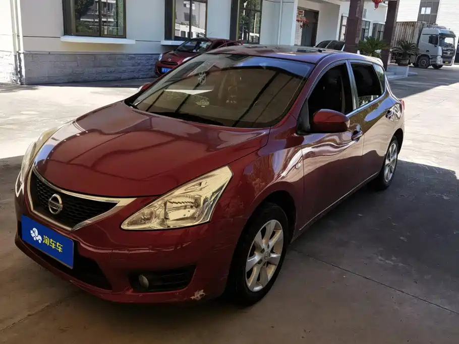 Nissan Tiida 2014
