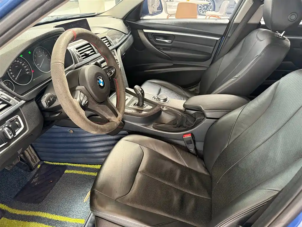 BMW 3 Series 2017 — фото 11