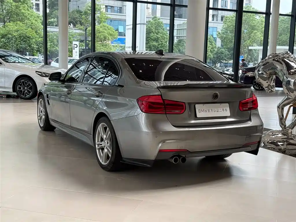 BMW 3 Series 2017 — фото 10