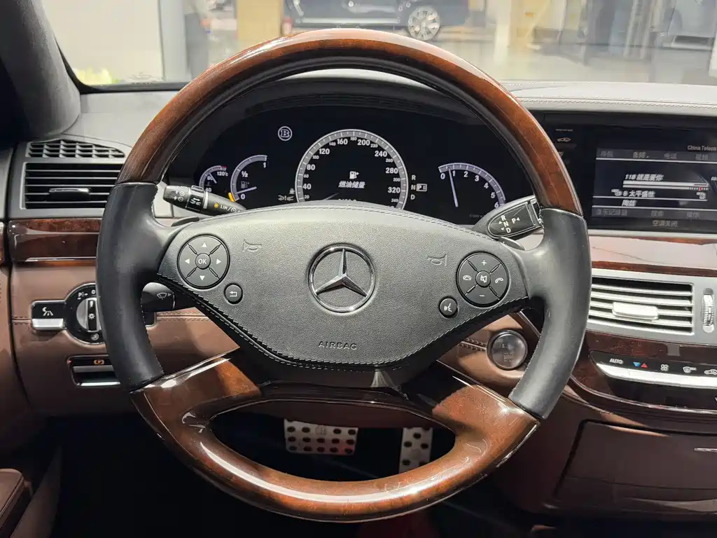 Brabus S-Class 2016 — фото 19
