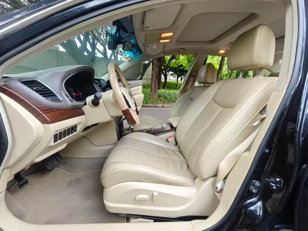 Nissan Teana 2010
