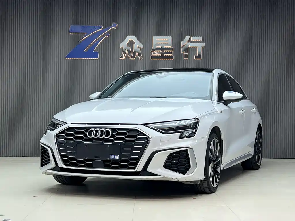 Audi A3 2023 — фото 1