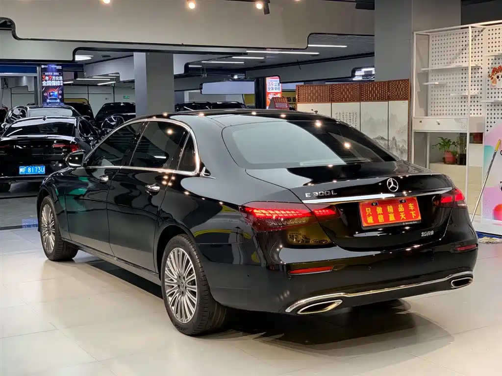 Mercedes-Benz E-Class 2024