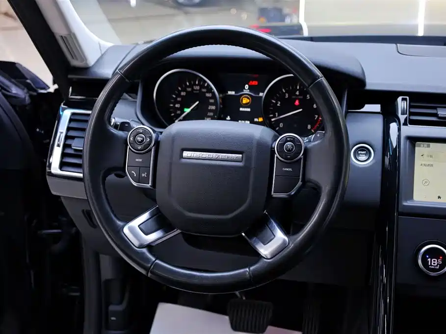 Land Rover Discovery 2018 — фото 23