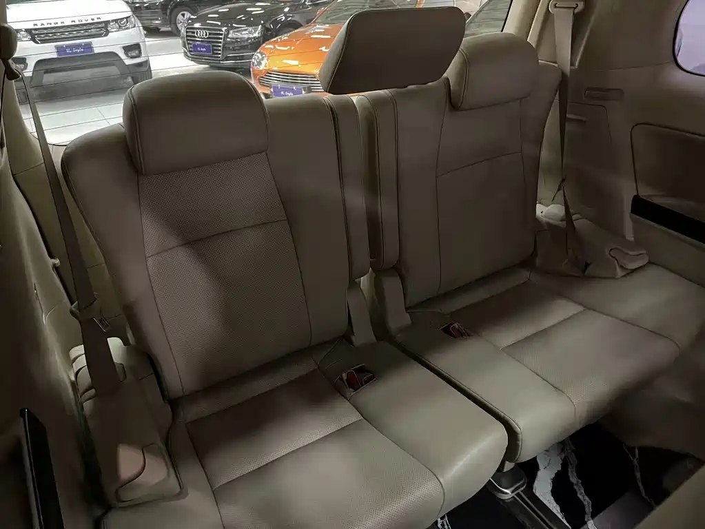 Toyota Alphard 2014 — фото 23