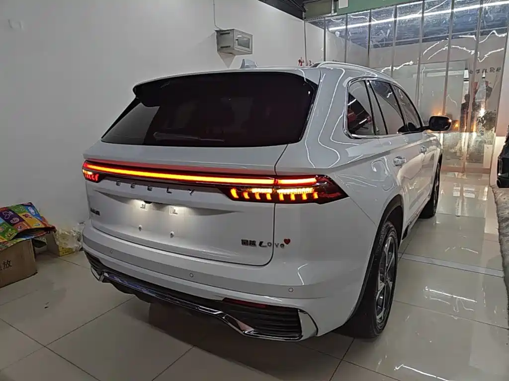 Geely Xingyue L 2024 — фото 7