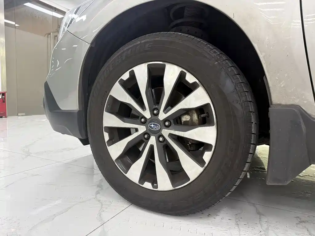 Subaru Outback 2018 — фото 7