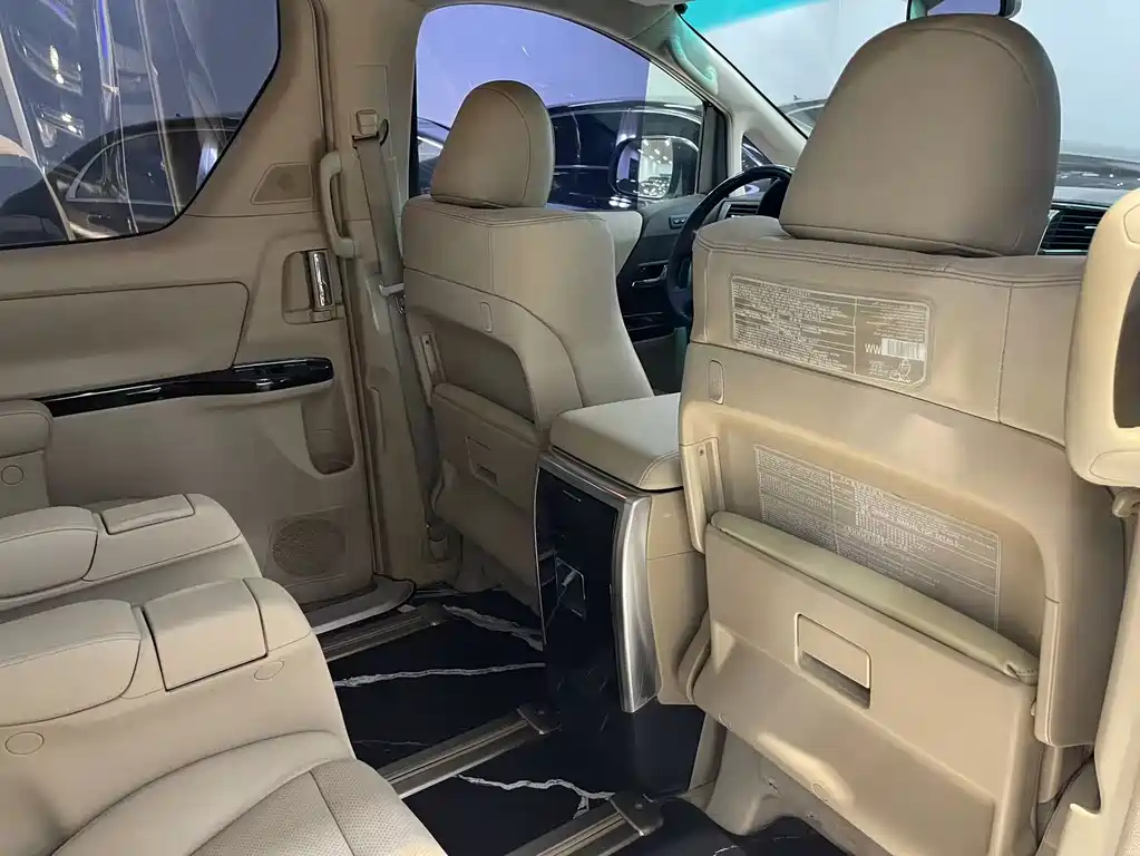 Toyota Alphard 2014 — фото 19