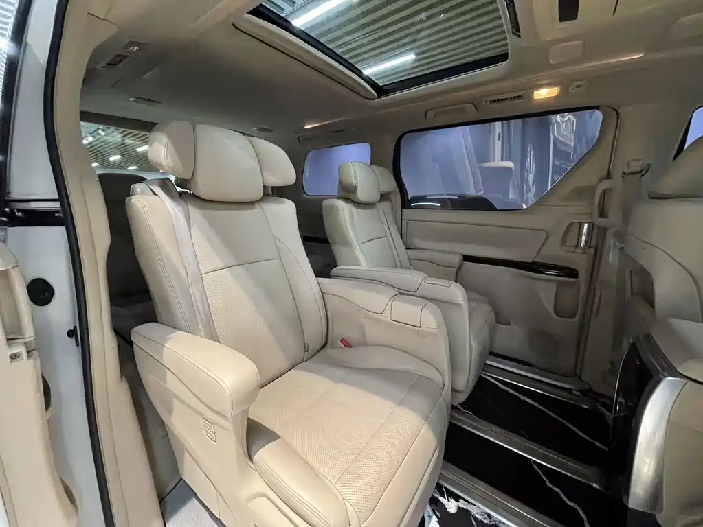 Toyota Alphard 2014 — фото 21