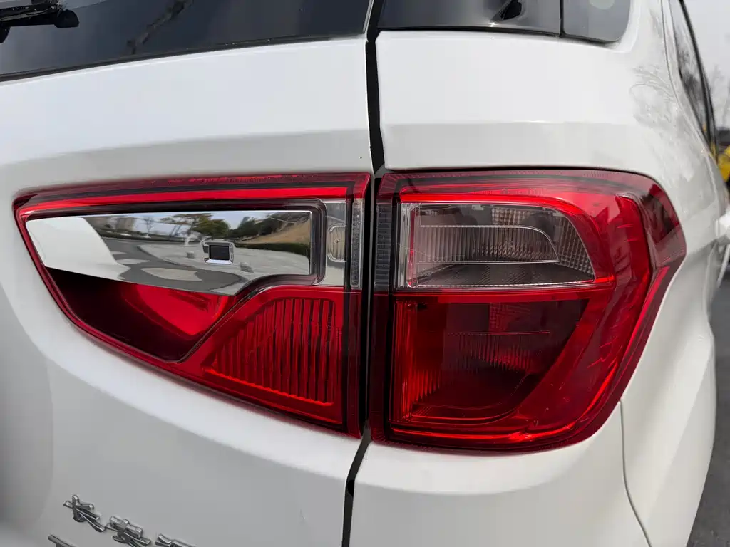Ford Ecosport 2014 — фото 9