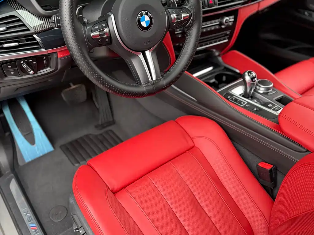 BMW X5 M 2017 — фото 12