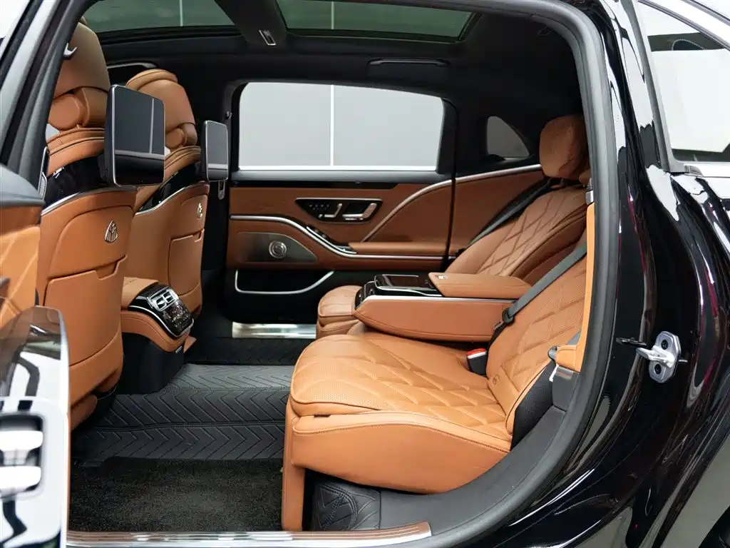 Mercedes-Benz S-Class 2024 — фото 10