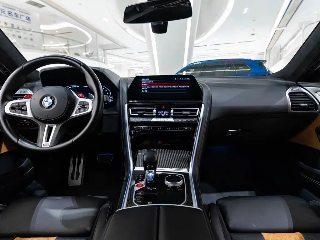 BMW M8 2022 — фото 13