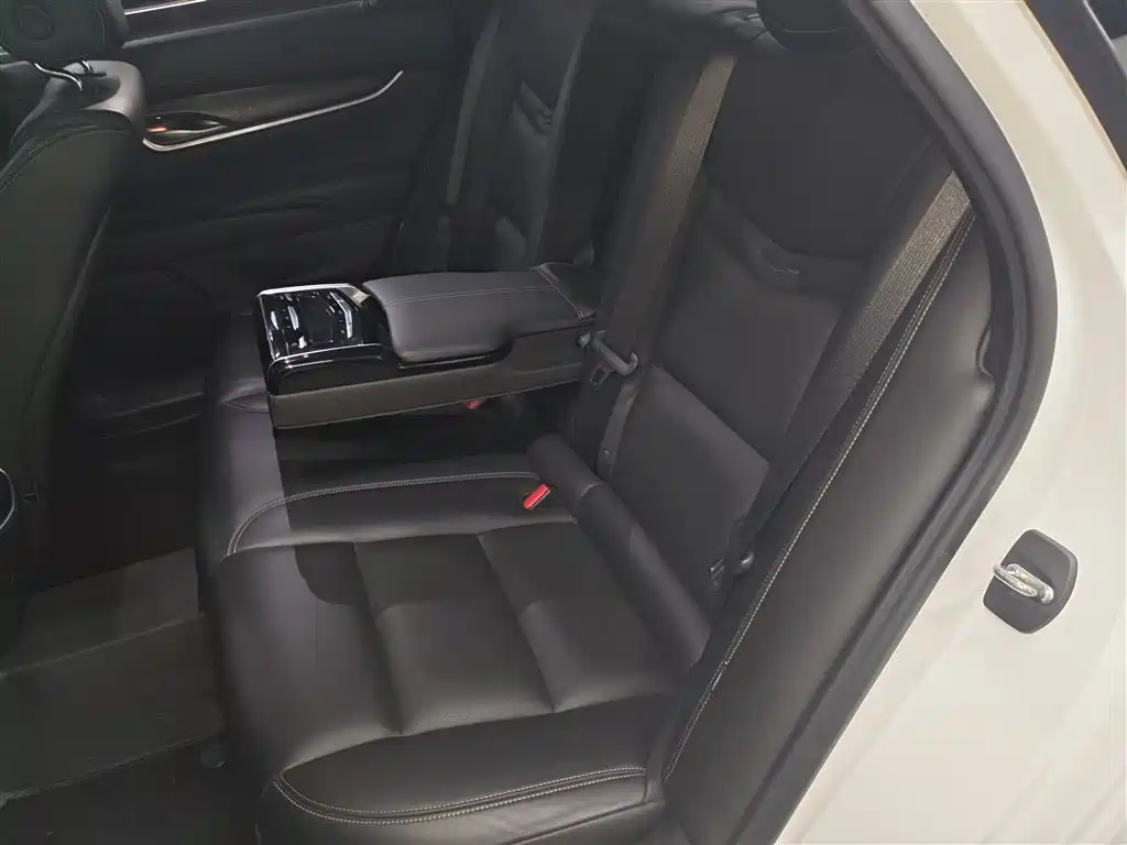 Cadillac XTS 2019 — фото 17