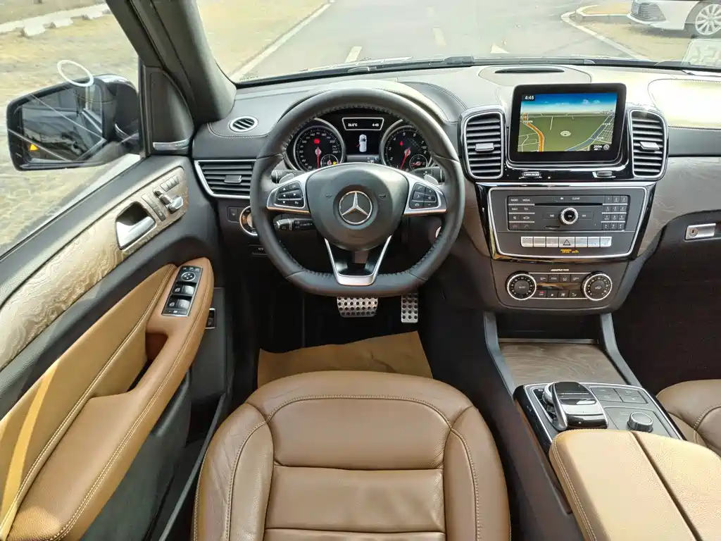 Mercedes-Benz GLE 2017 — фото 26