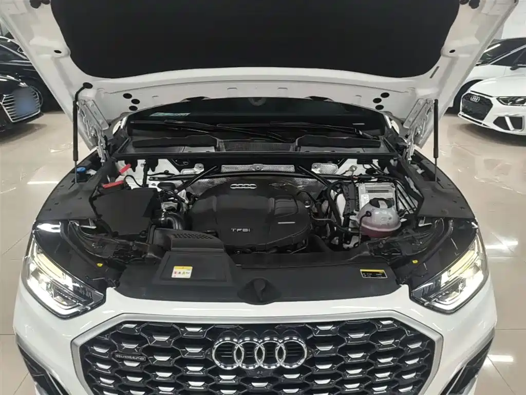 Audi Q5L Sportback 2023 — фото 20