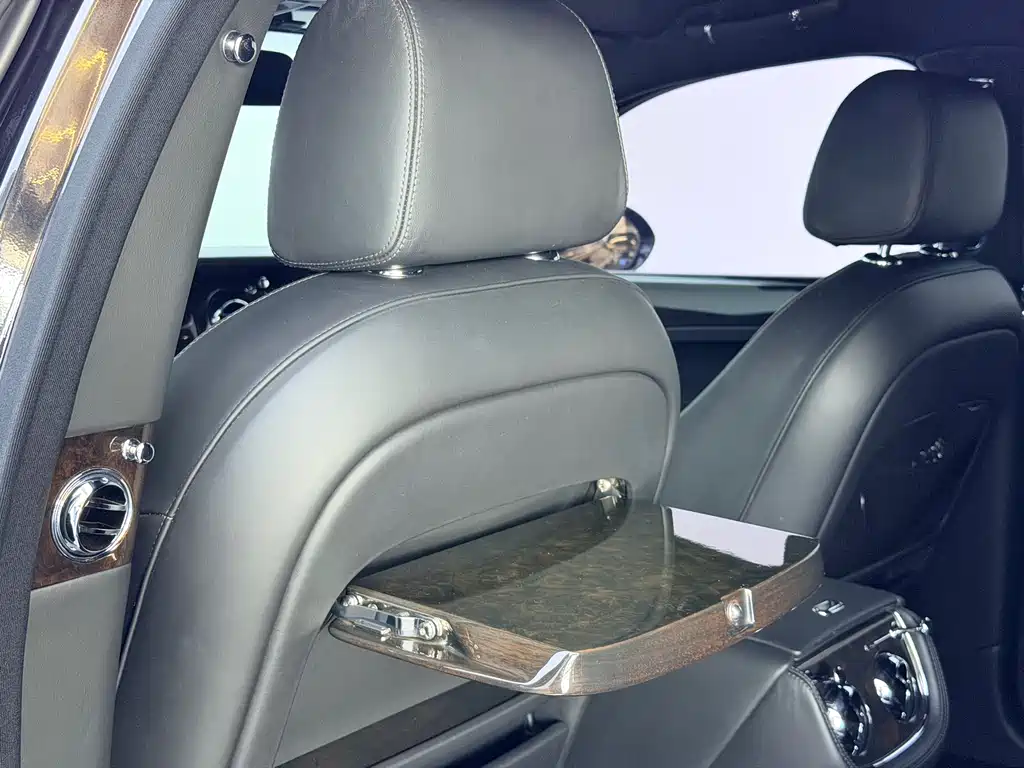 Bentley Mulsanne 2015 — фото 14