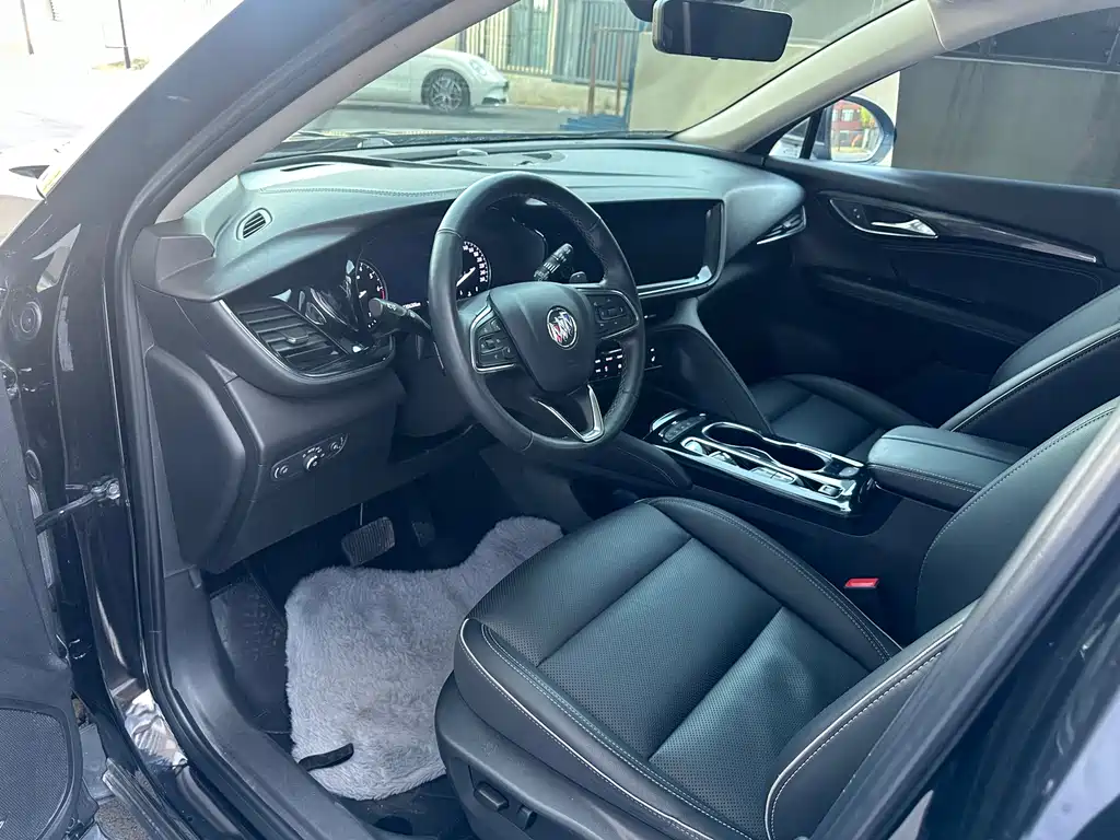 Buick Envision Plus 2023 — фото 9