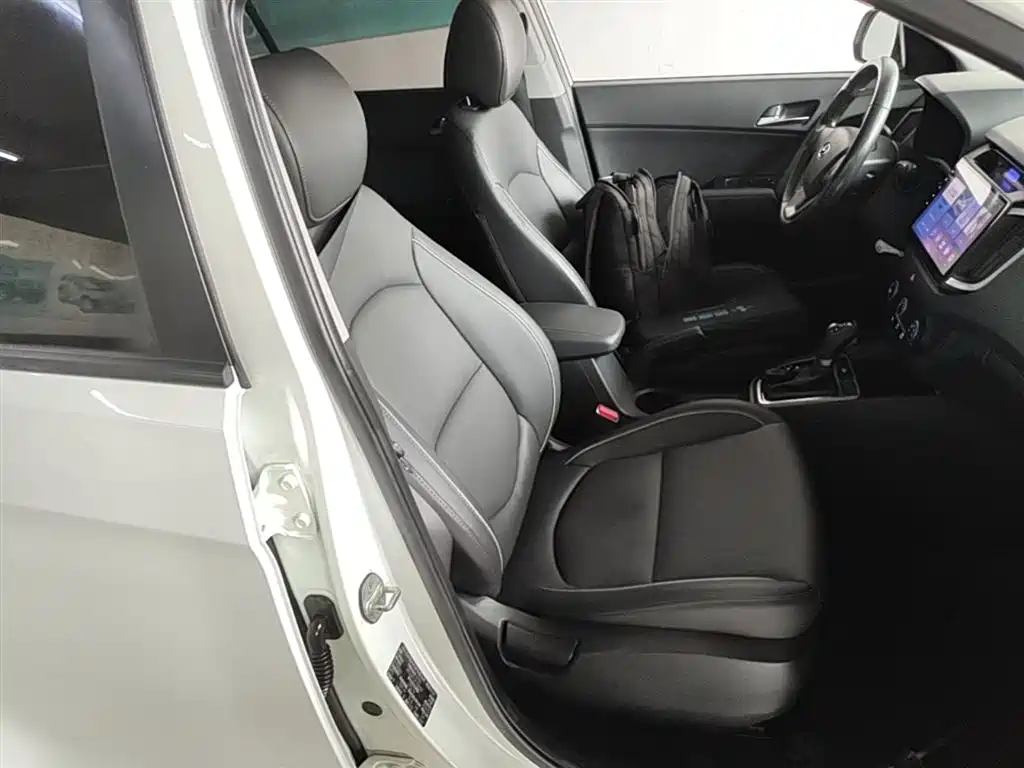 Hyundai ix25 2015 — фото 25