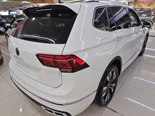 Volkswagen Tiguan L 2023