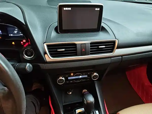 Mazda 3 Axela 2014