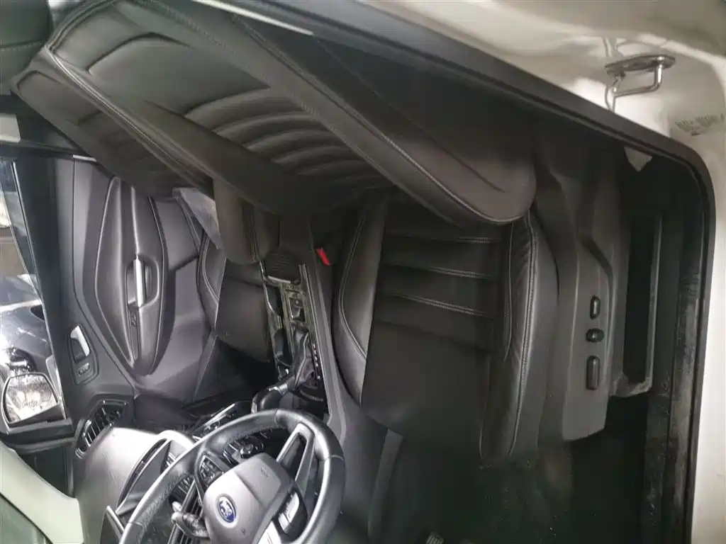 Ford Kuga 2016 — фото 20