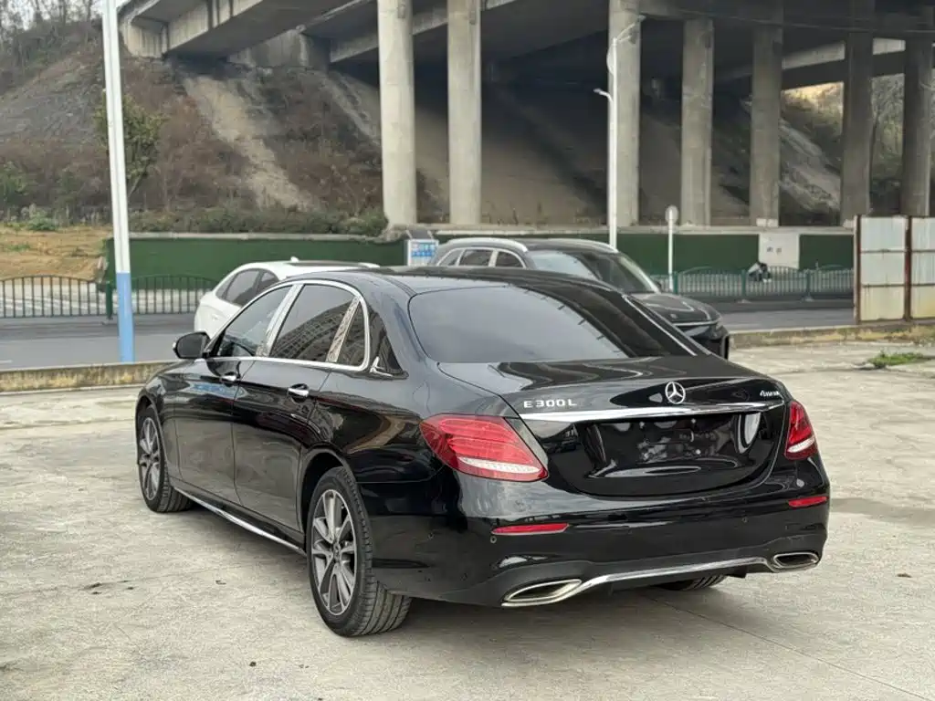 Mercedes-Benz E-Class 2017