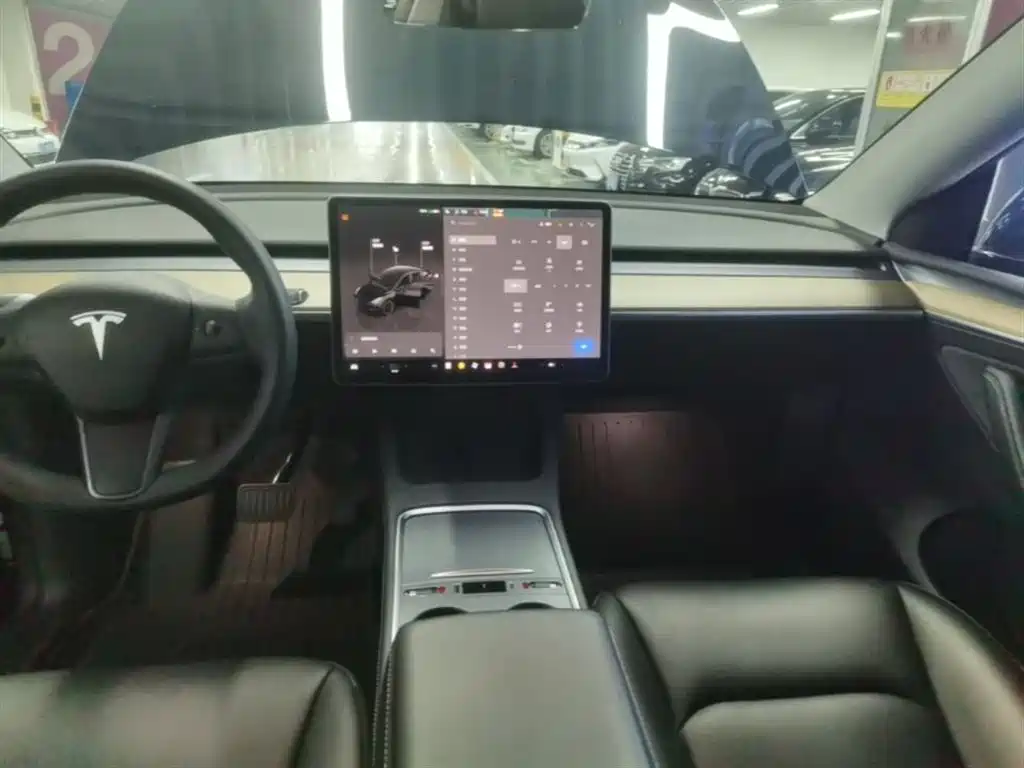 Tesla Model Y 2023 — фото 13